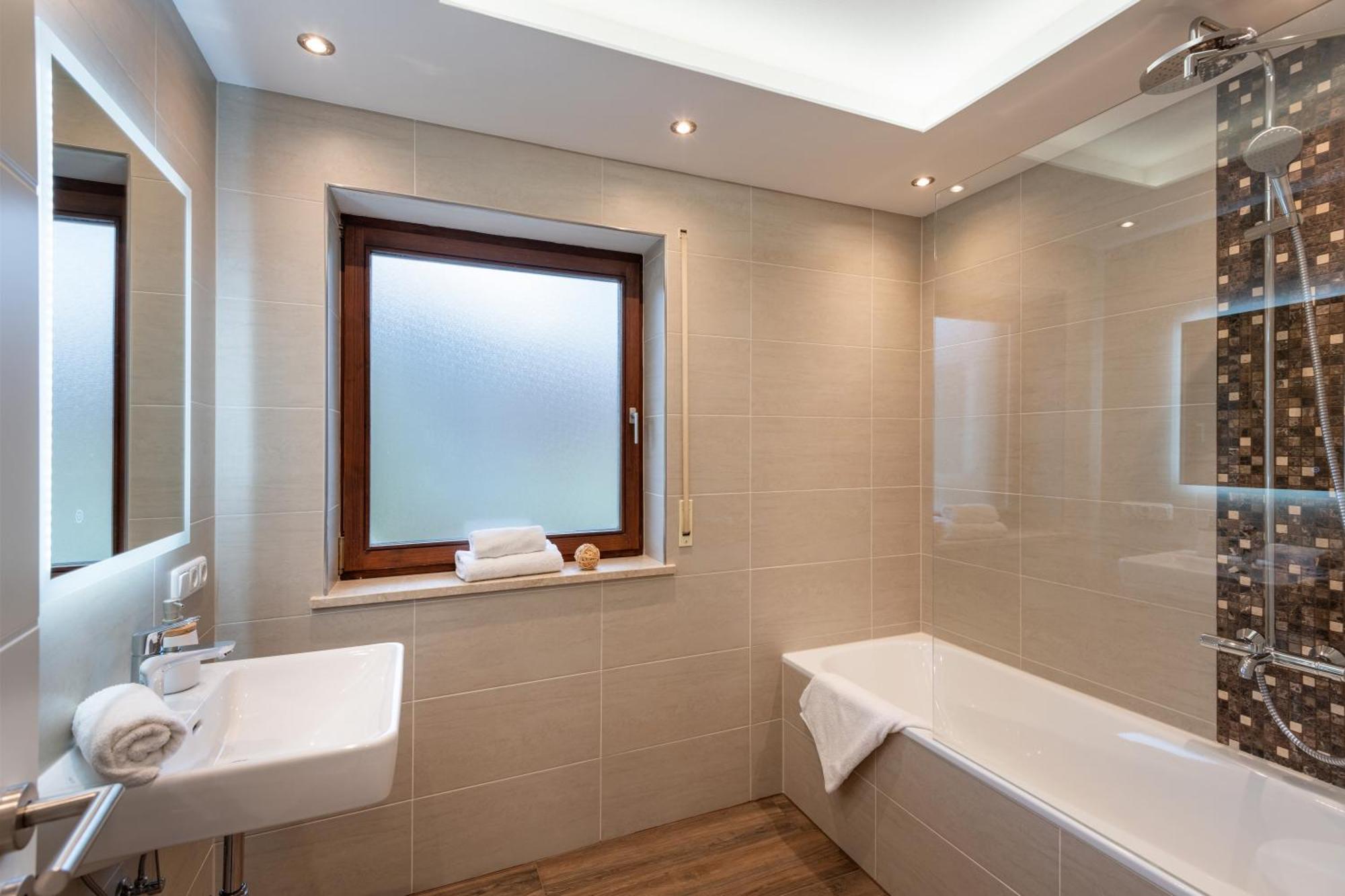 Ferienhaus Wildbarren - Alpenmagie Suites Oberaudorf Ngoại thất bức ảnh
